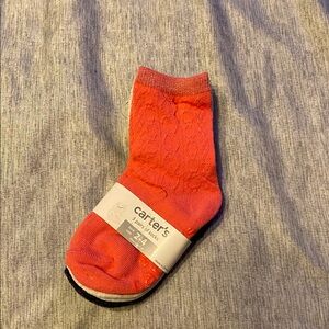 Carter’s 3-pack Crew Socks Sock Size 2-4 Shoe Size 7-10 Pink Gray & Blue NEW